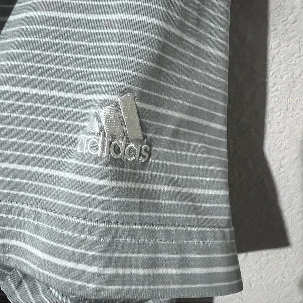 Adidas Men’s Short Sleeve Collard Shirt Size Medium